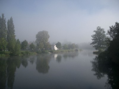 Die Lahn in Höhe des Bootshauses